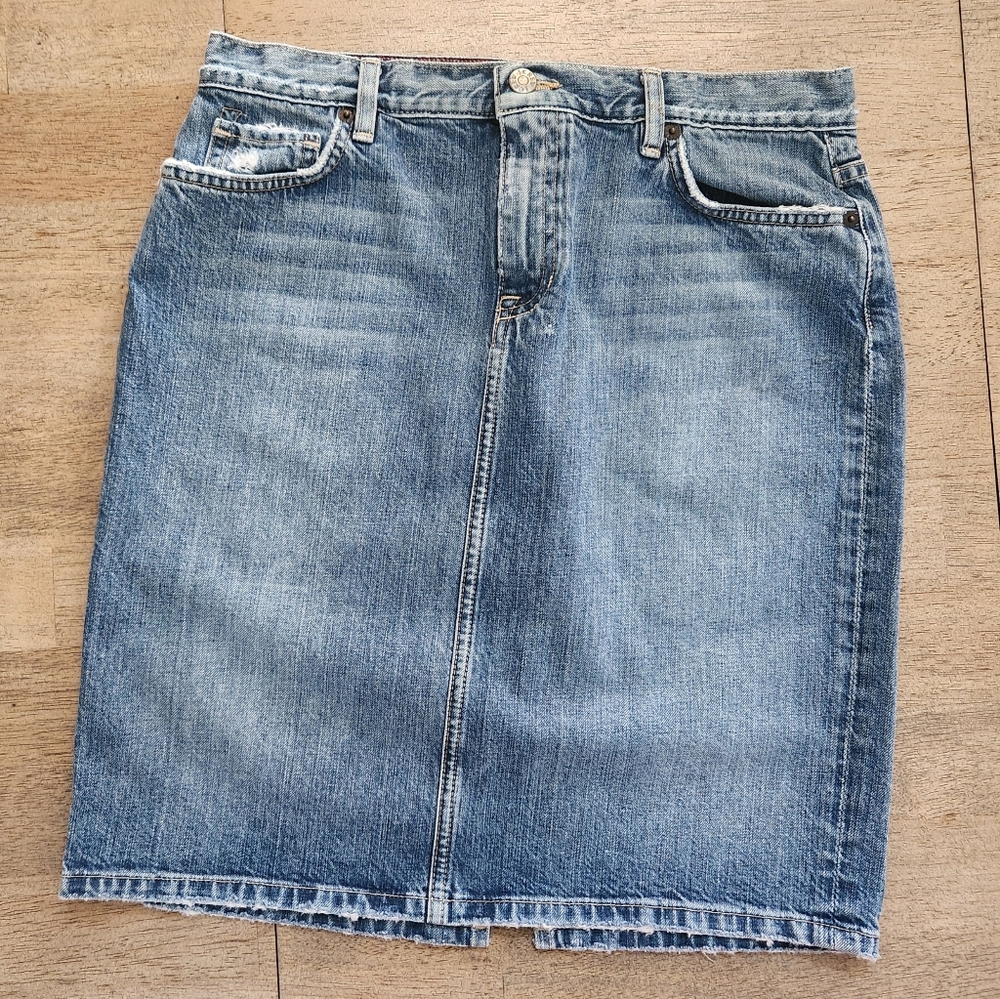 J. Crew Vintage Light Wash Denim Short Pencil Skirt Size 6 (E11)